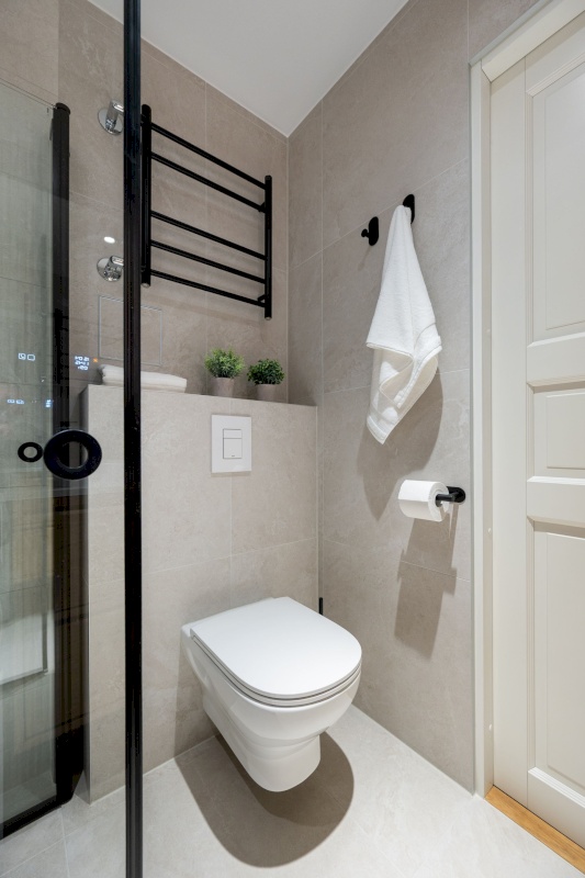 Tallinn, Lasnamäe linnaosa, Ülemiste, Peterburi tee 8