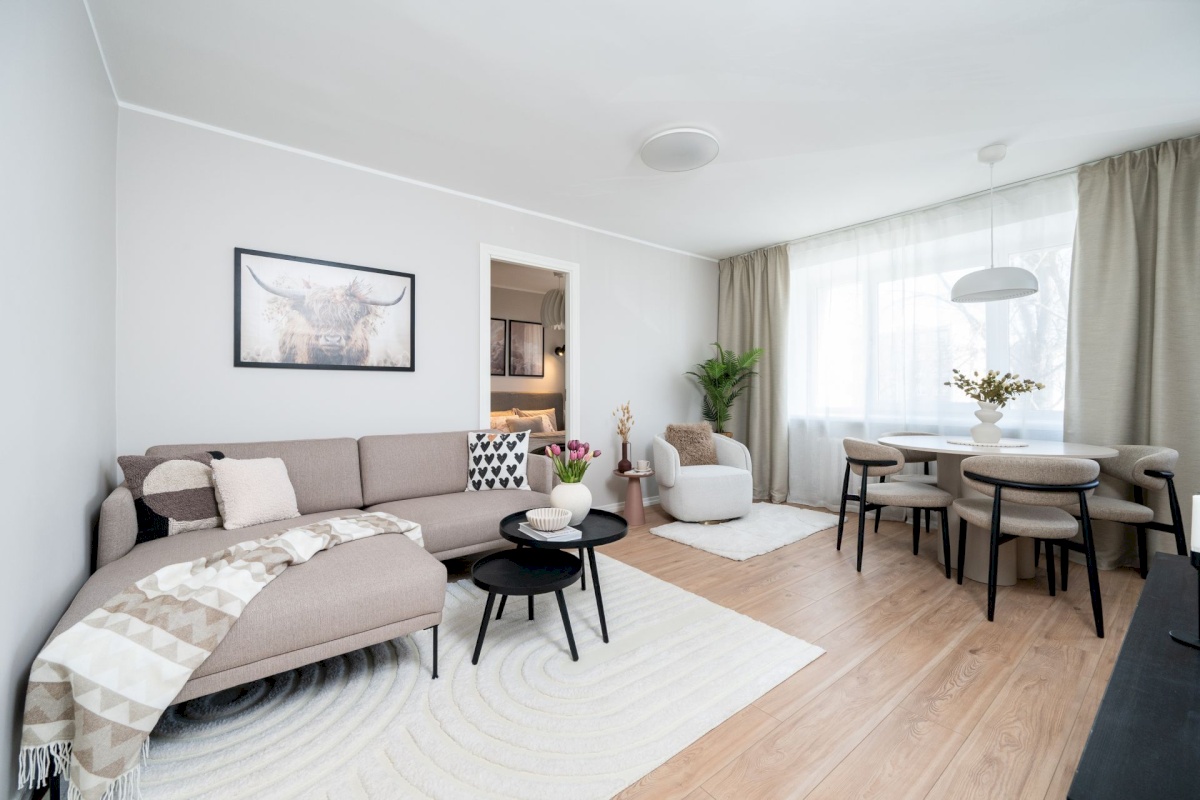 Tallinn, Lasnamäe linnaosa, Ülemiste, Peterburi tee 8