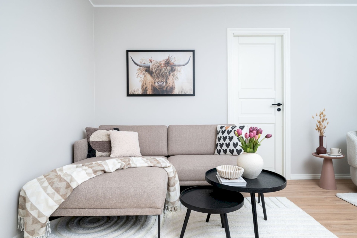 Tallinn, Lasnamäe linnaosa, Ülemiste, Peterburi tee 8