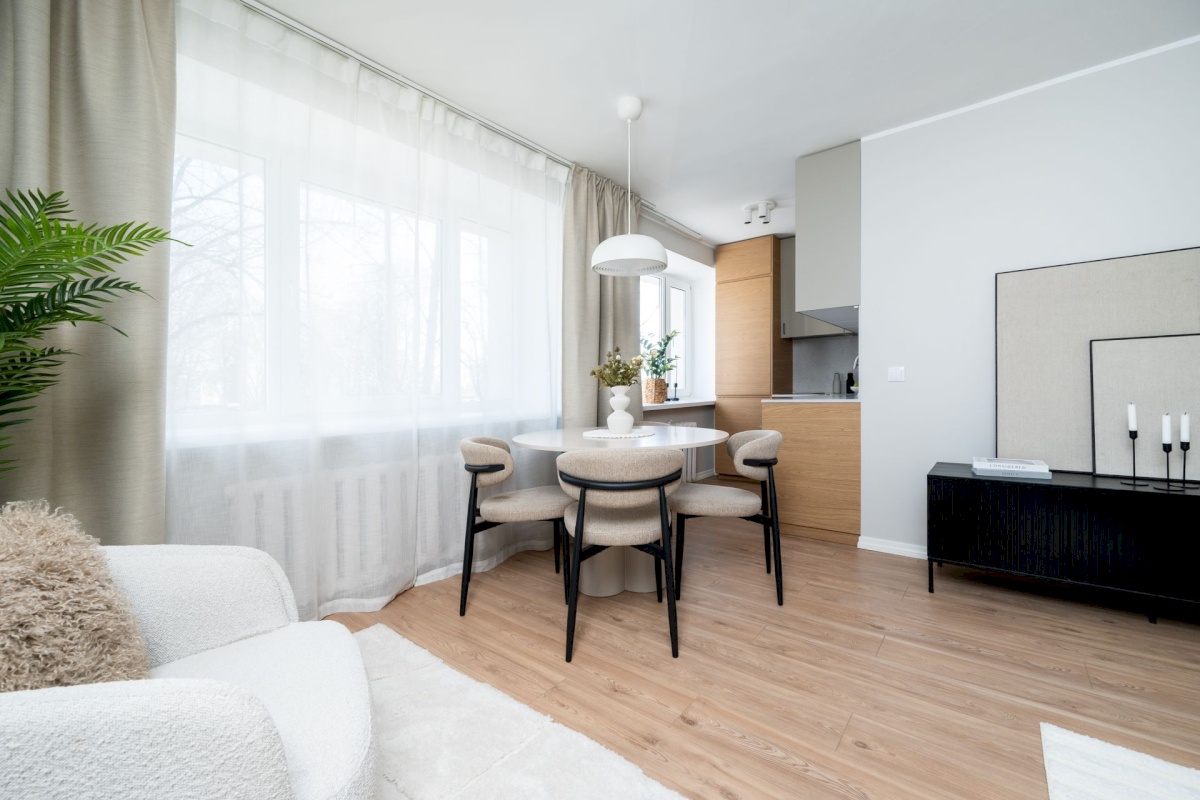 Tallinn, Lasnamäe linnaosa, Ülemiste, Peterburi tee 8