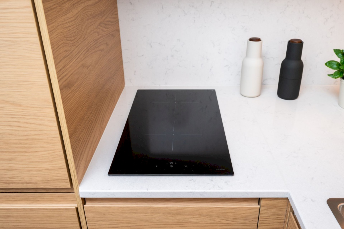 Tallinn, Lasnamäe linnaosa, Ülemiste, Peterburi tee 8