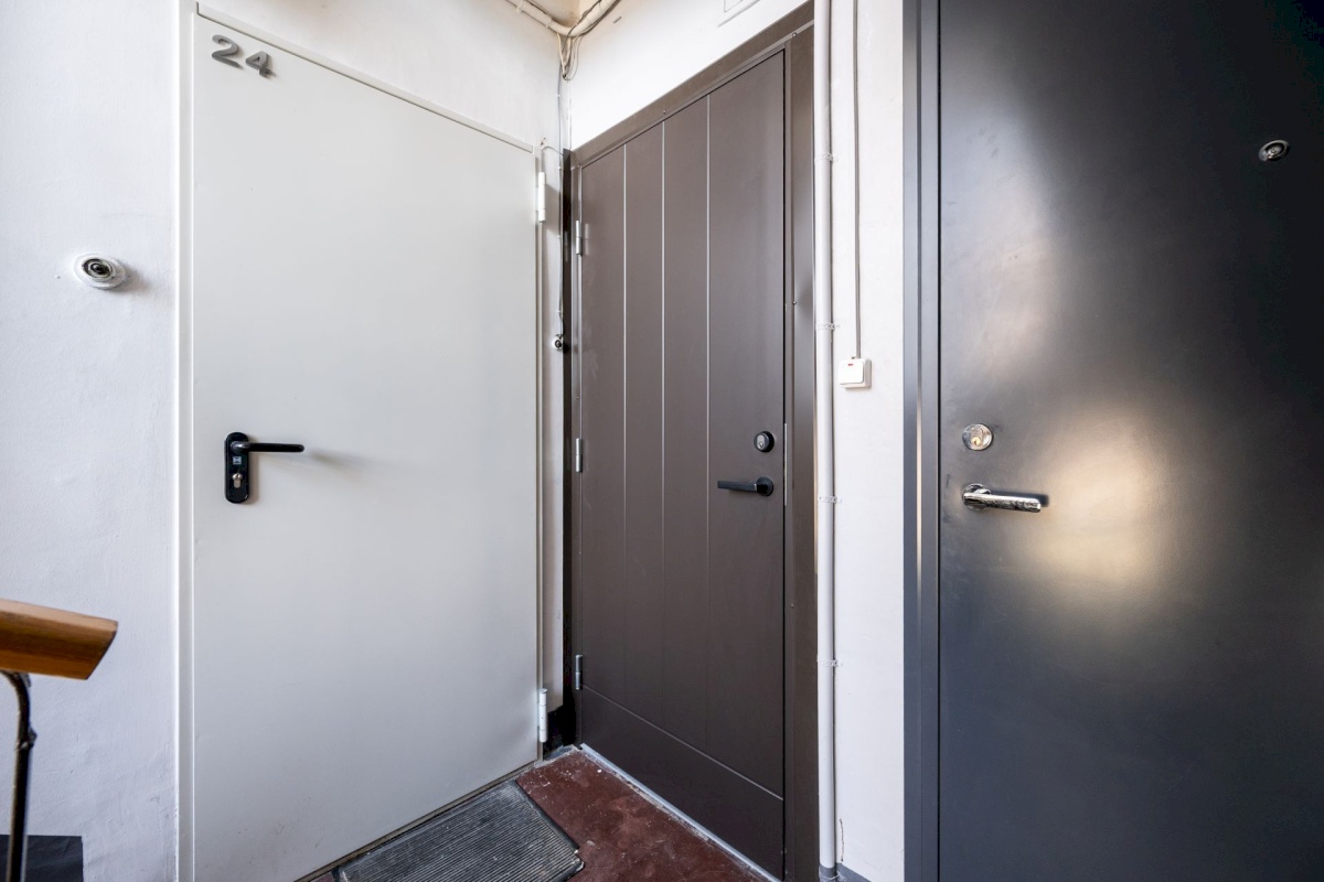 Tallinn, Lasnamäe linnaosa, Ülemiste, Peterburi tee 8