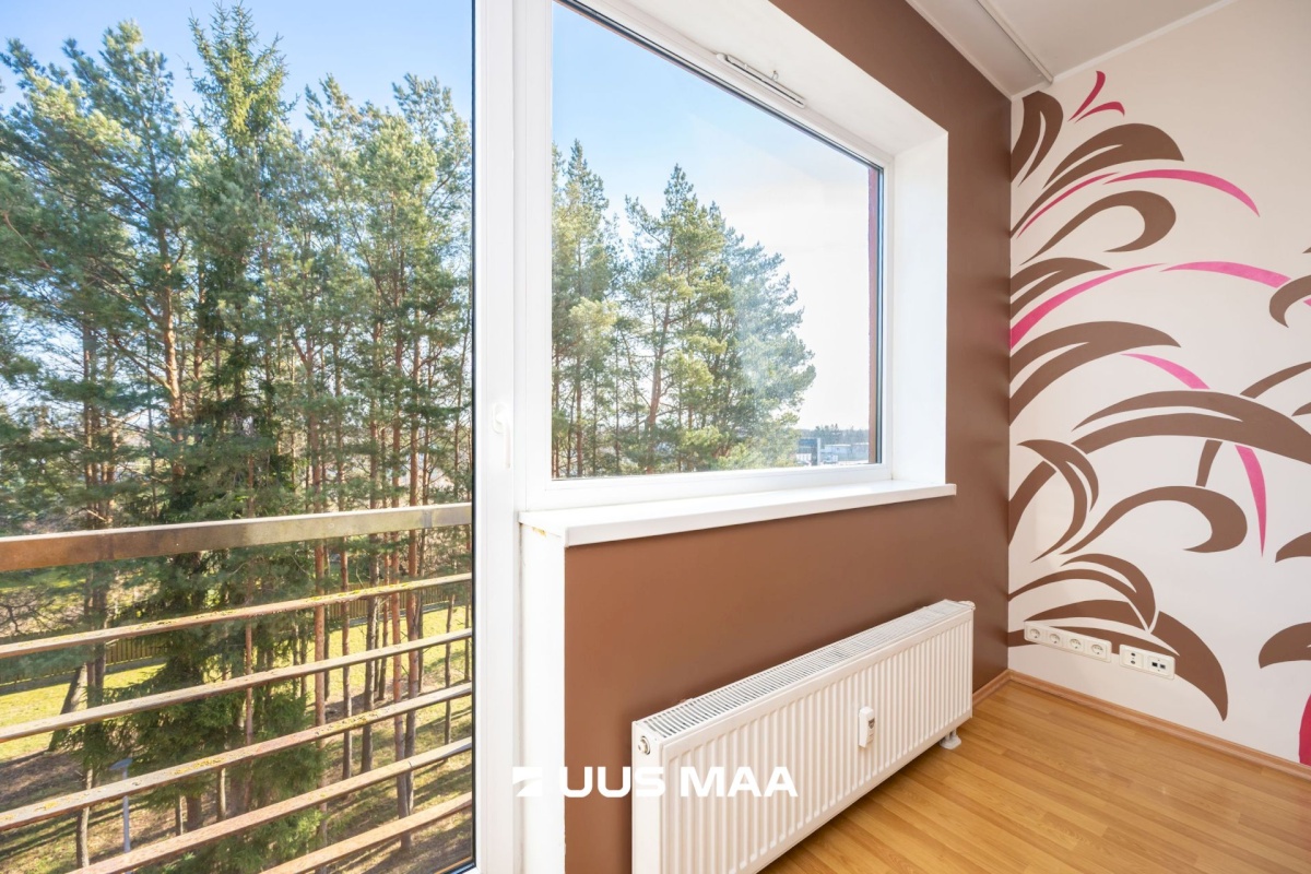 Rae vald, Peetri alevik, Raudkivi tee 4