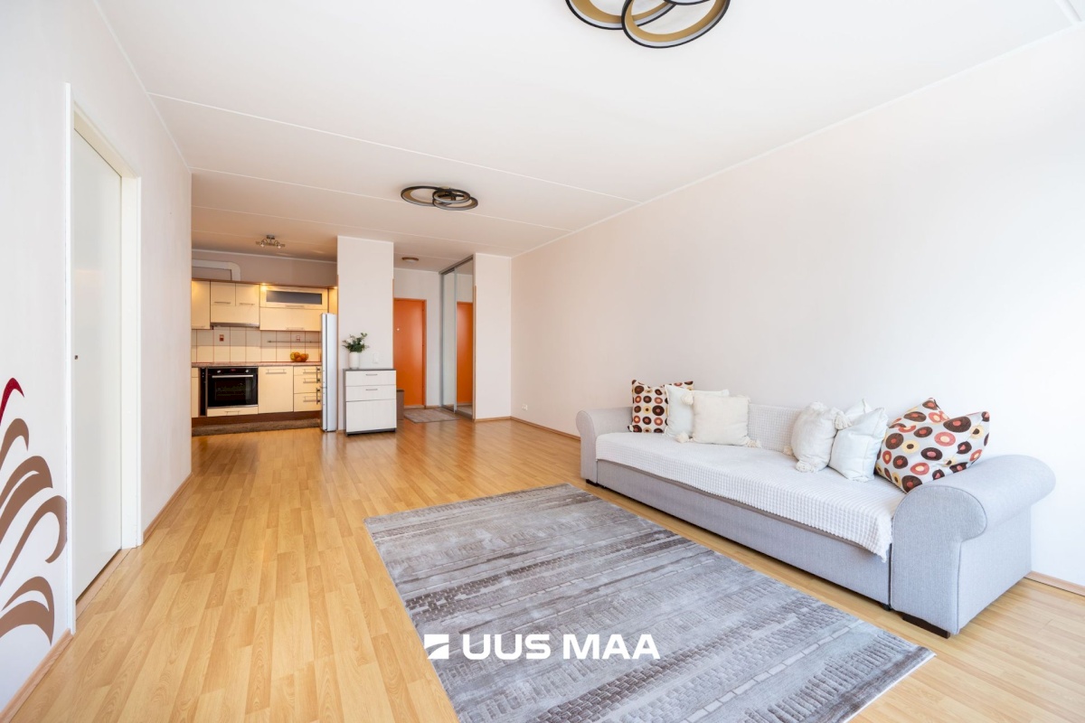 Rae vald, Peetri alevik, Raudkivi tee 4