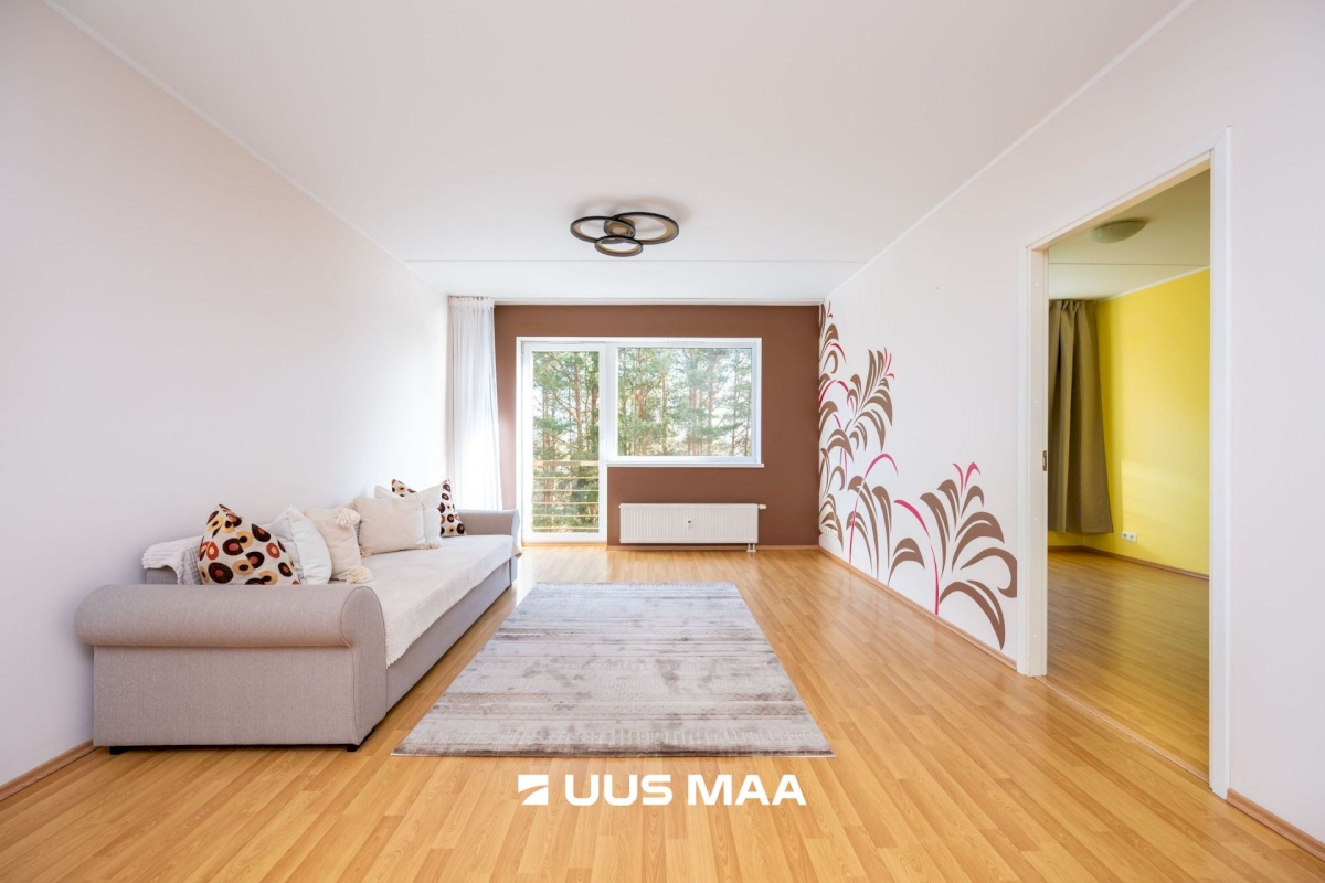 Rae vald, Peetri alevik, Raudkivi tee 4