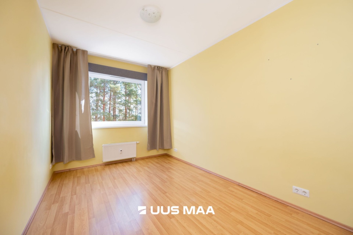 Rae vald, Peetri alevik, Raudkivi tee 4