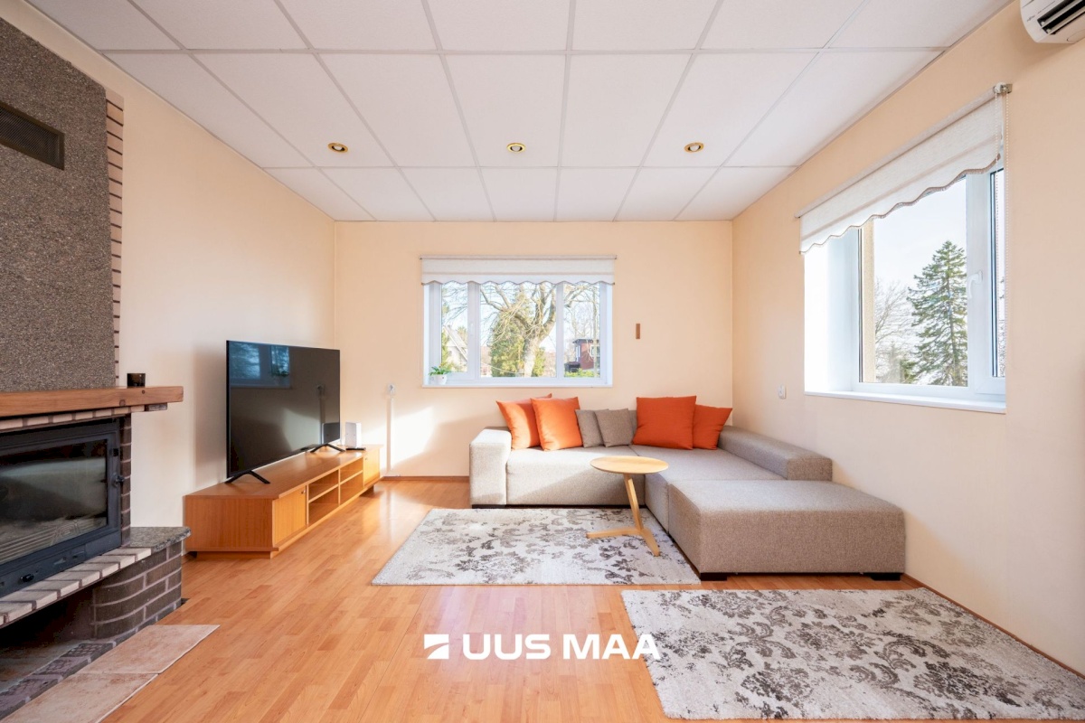 Tallinn, Pirita linnaosa, Merivälja, Väina tee