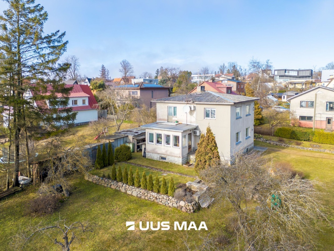 Tallinn, Pirita linnaosa, Merivälja, Väina tee