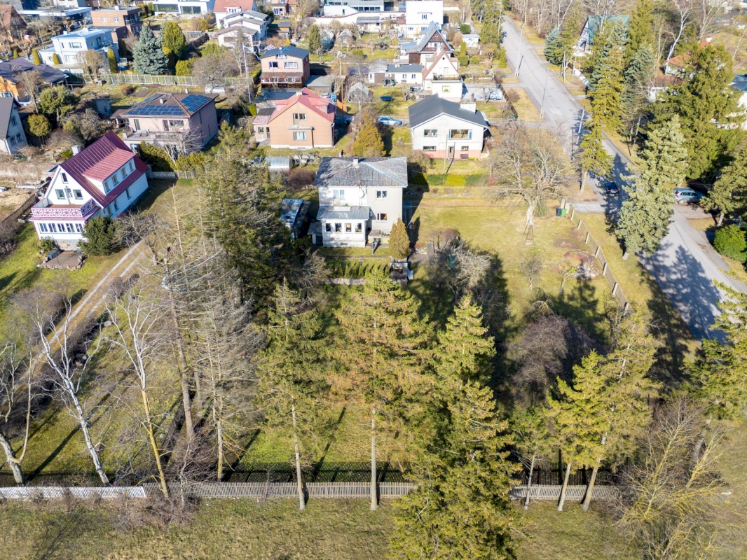 Tallinn, Pirita linnaosa, Merivälja, Väina tee