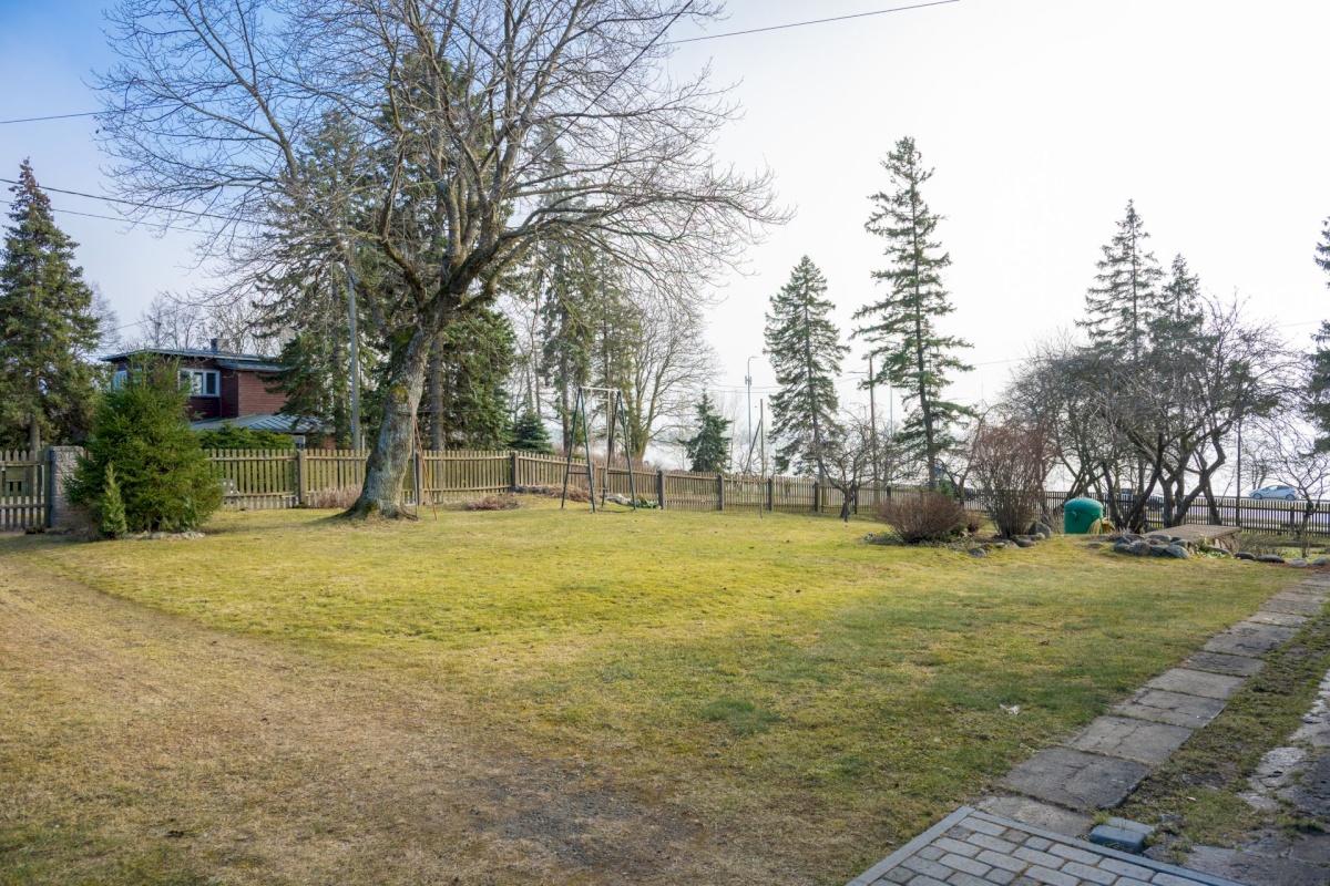 Tallinn, Pirita linnaosa, Merivälja, Väina tee