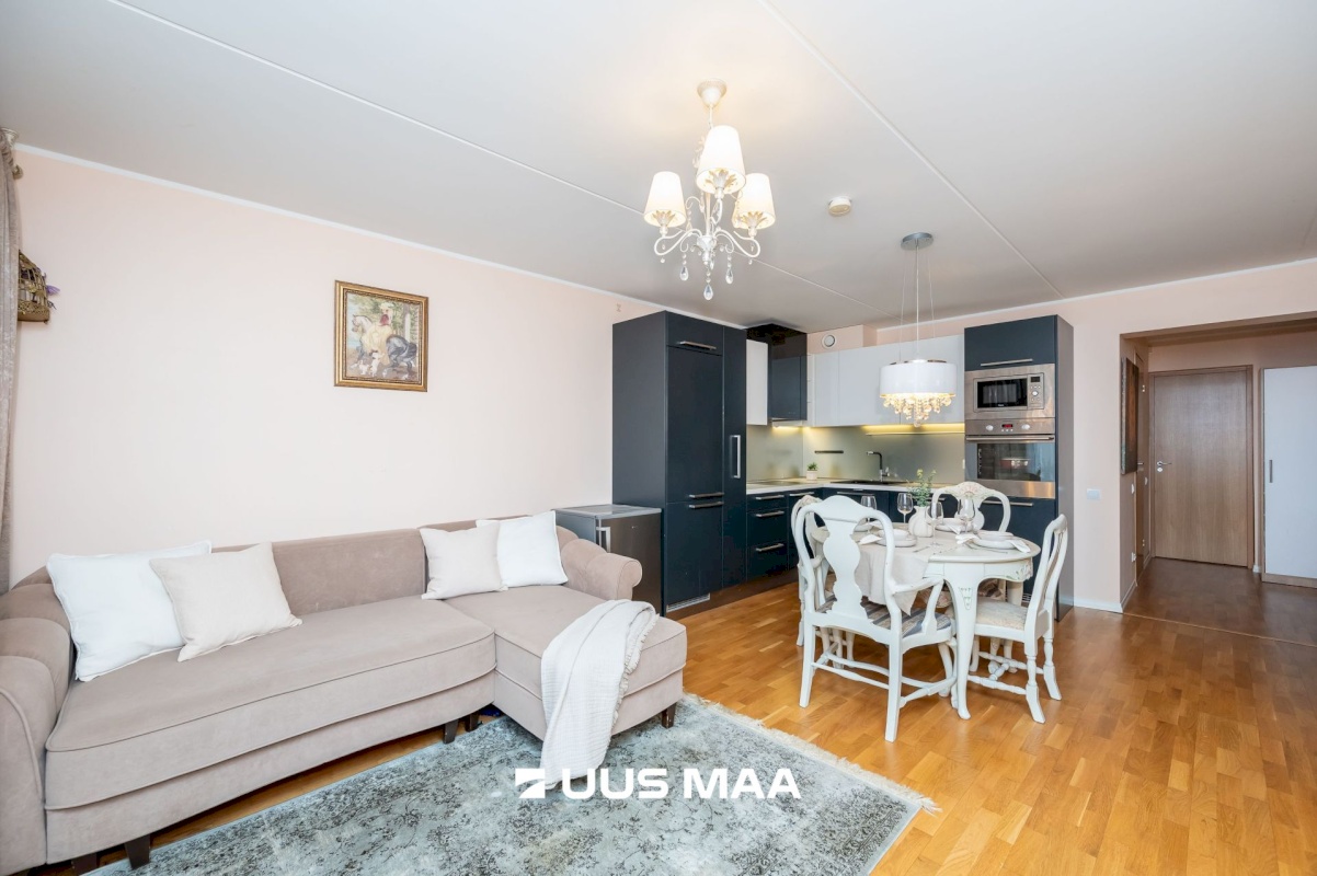 Tallinn, Kesklinna linnaosa, Kadriorg, Uuslinna 5