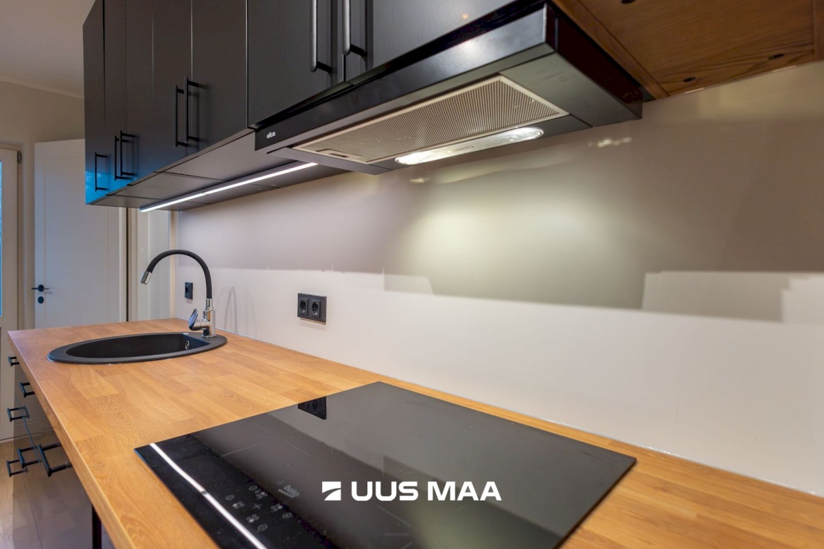 Hiiumaa vald, Lauka küla, Käina tee 14