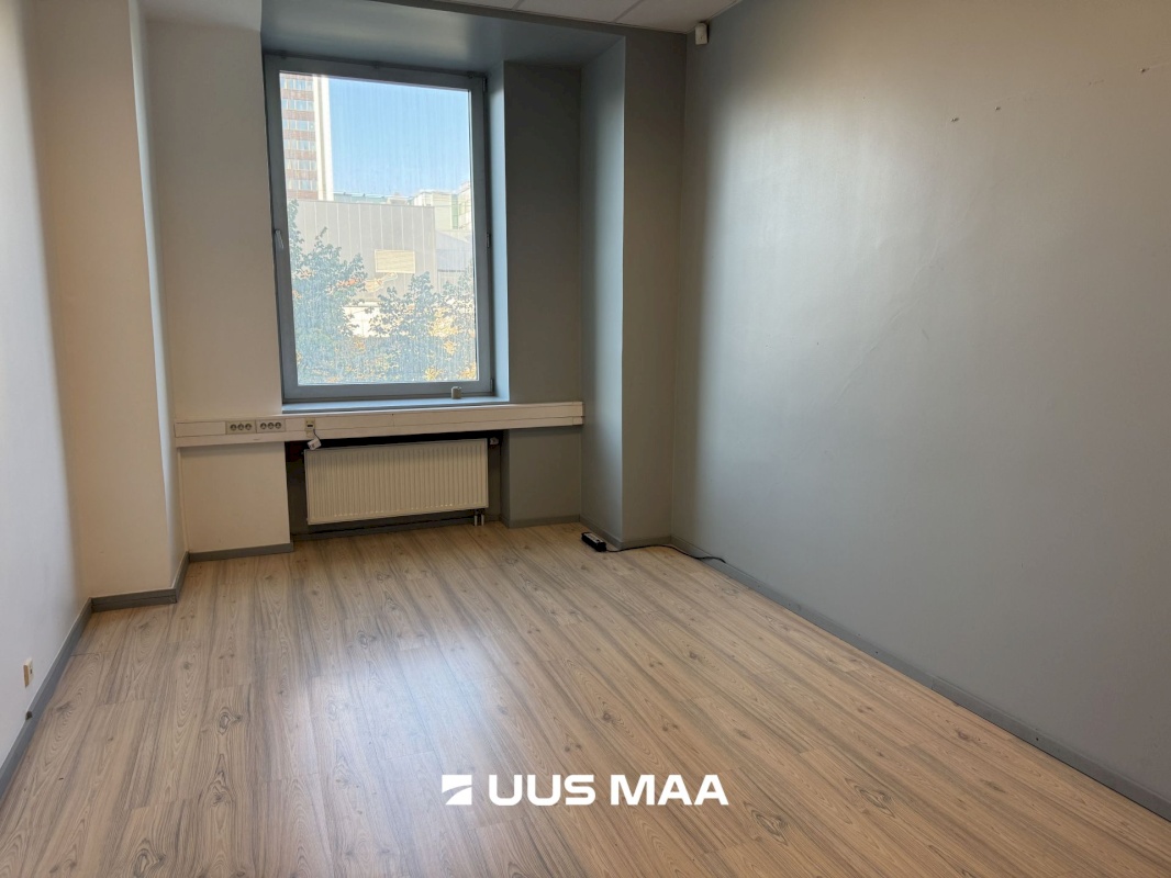 Tallinn, Kesklinna linnaosa, Südalinn, Estonia pst 1