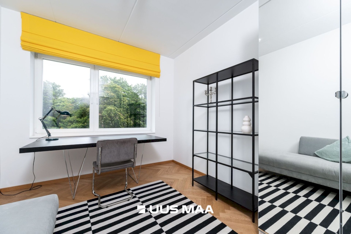 Tallinn, Kesklinna linnaosa, Uus Maailm, Toom-Kuninga 15