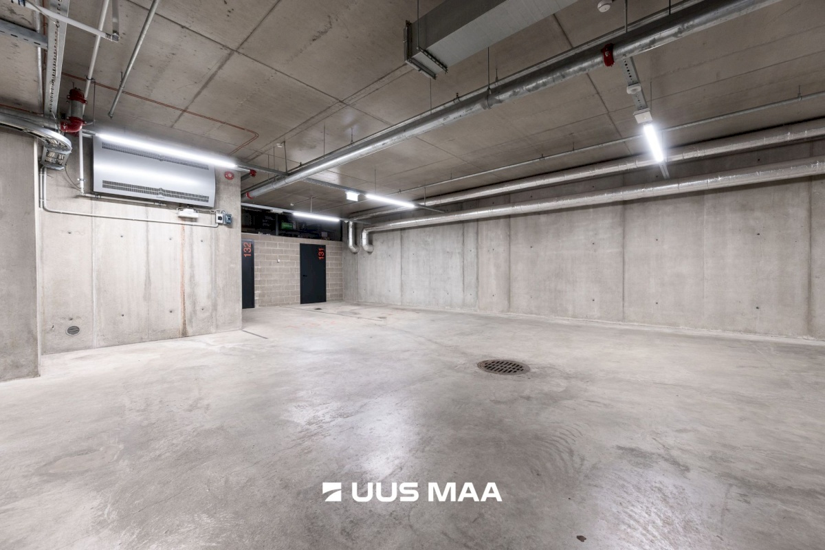 Tallinn, Kesklinna linnaosa, Uus Maailm, Toom-Kuninga 15