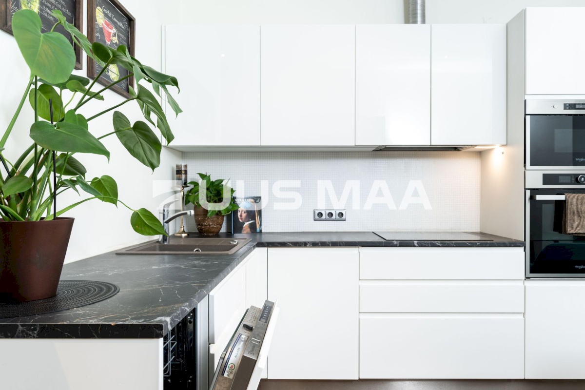 Tallinn, Kesklinna linnaosa, Liivalaia 28