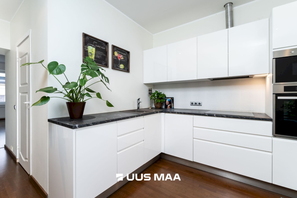 Tallinn, Kesklinna linnaosa, Liivalaia 28