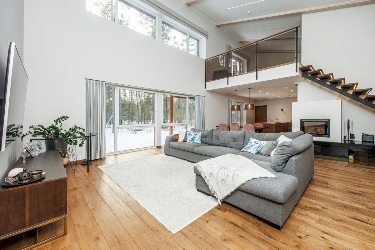 Haapsalu linn, Haapsalu linn, Lõokese 11