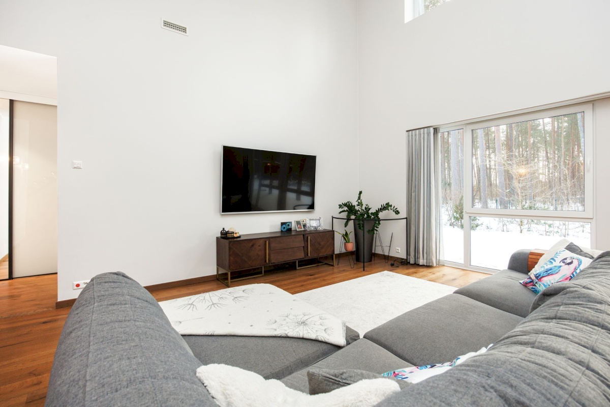 Haapsalu linn, Haapsalu linn, Lõokese 11