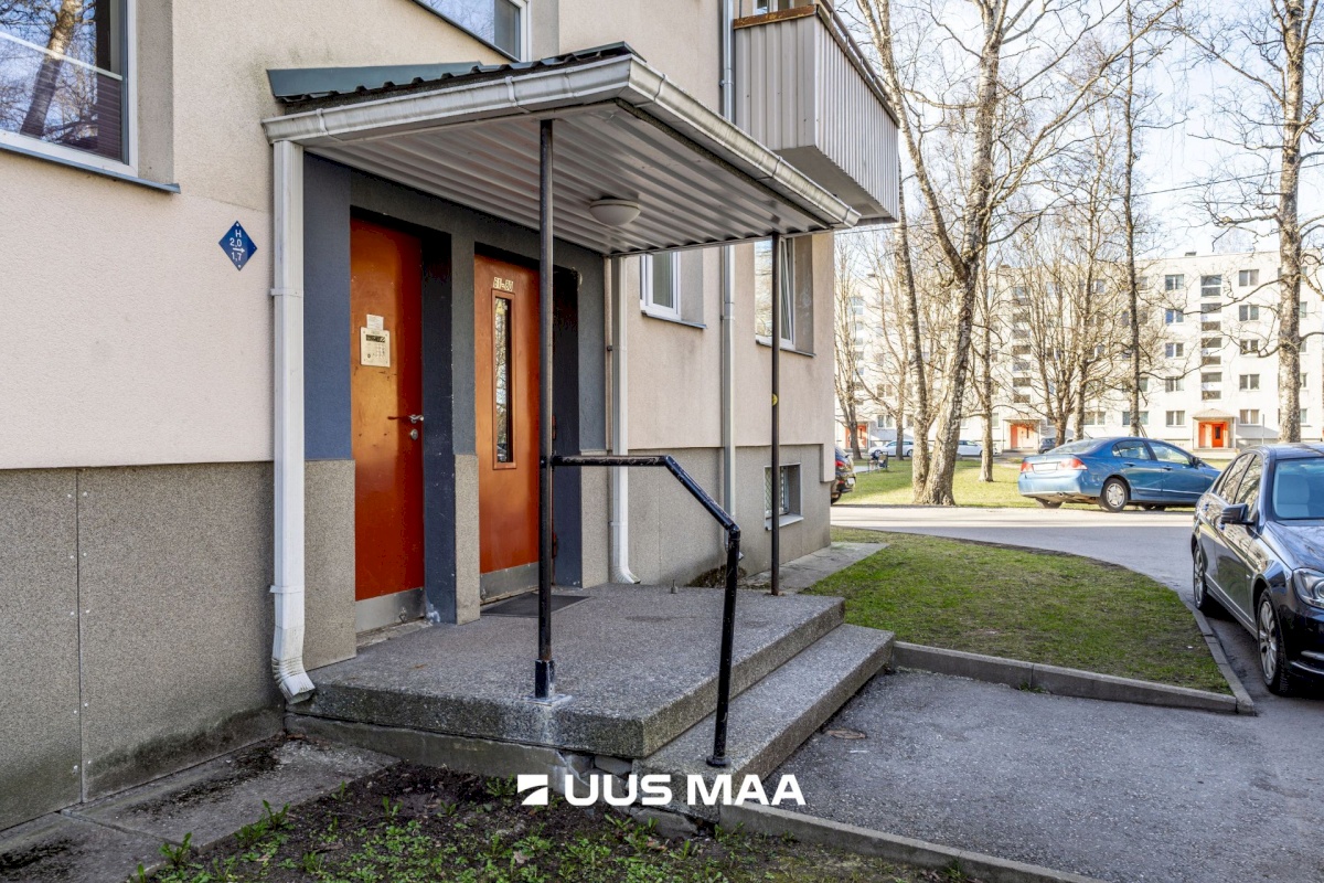 Tallinn, Mustamäe linnaosa, Akadeemia tee 60