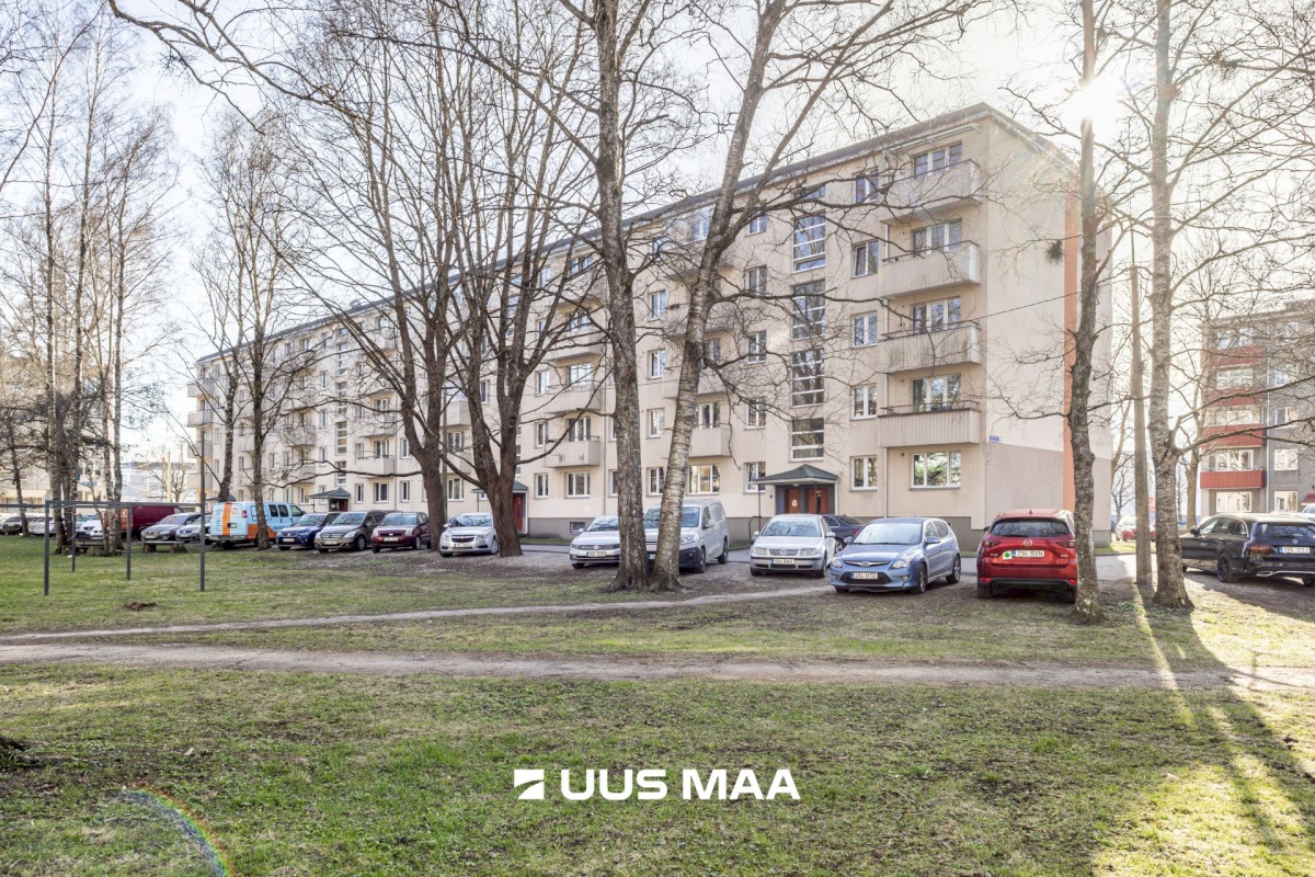 Tallinn, Mustamäe linnaosa, Mustamäe, Akadeemia tee 60