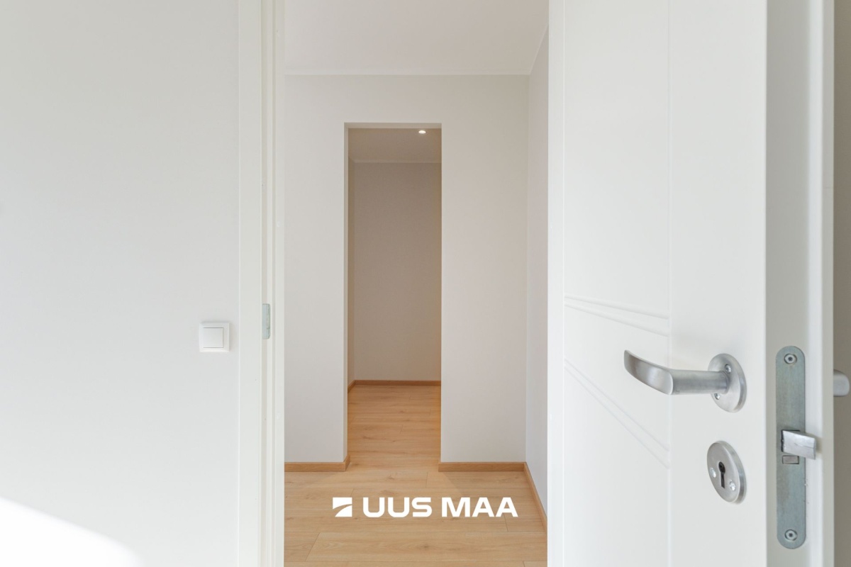 Tallinn, Mustamäe linnaosa, Mustamäe, Akadeemia tee 60