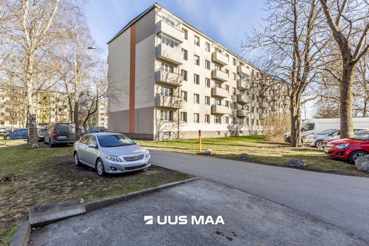 Tallinn, Mustamäe linnaosa, Mustamäe, Akadeemia tee 60