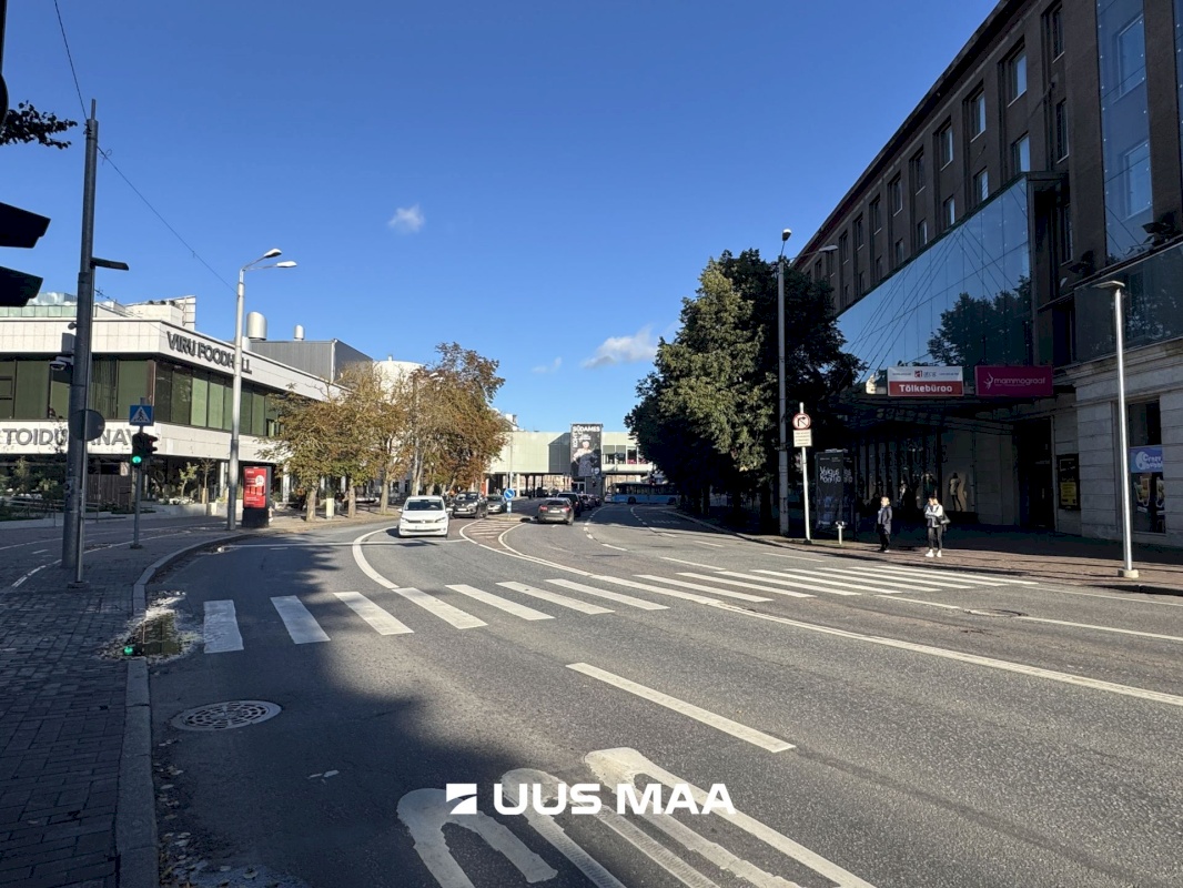 Tallinn, Kesklinna linnaosa, Südalinn, Estonia pst 1