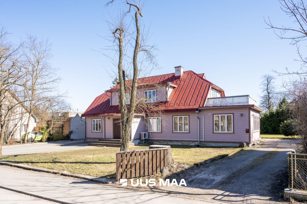 Saaremaa vald, Kuressaare linn, Pärna 14