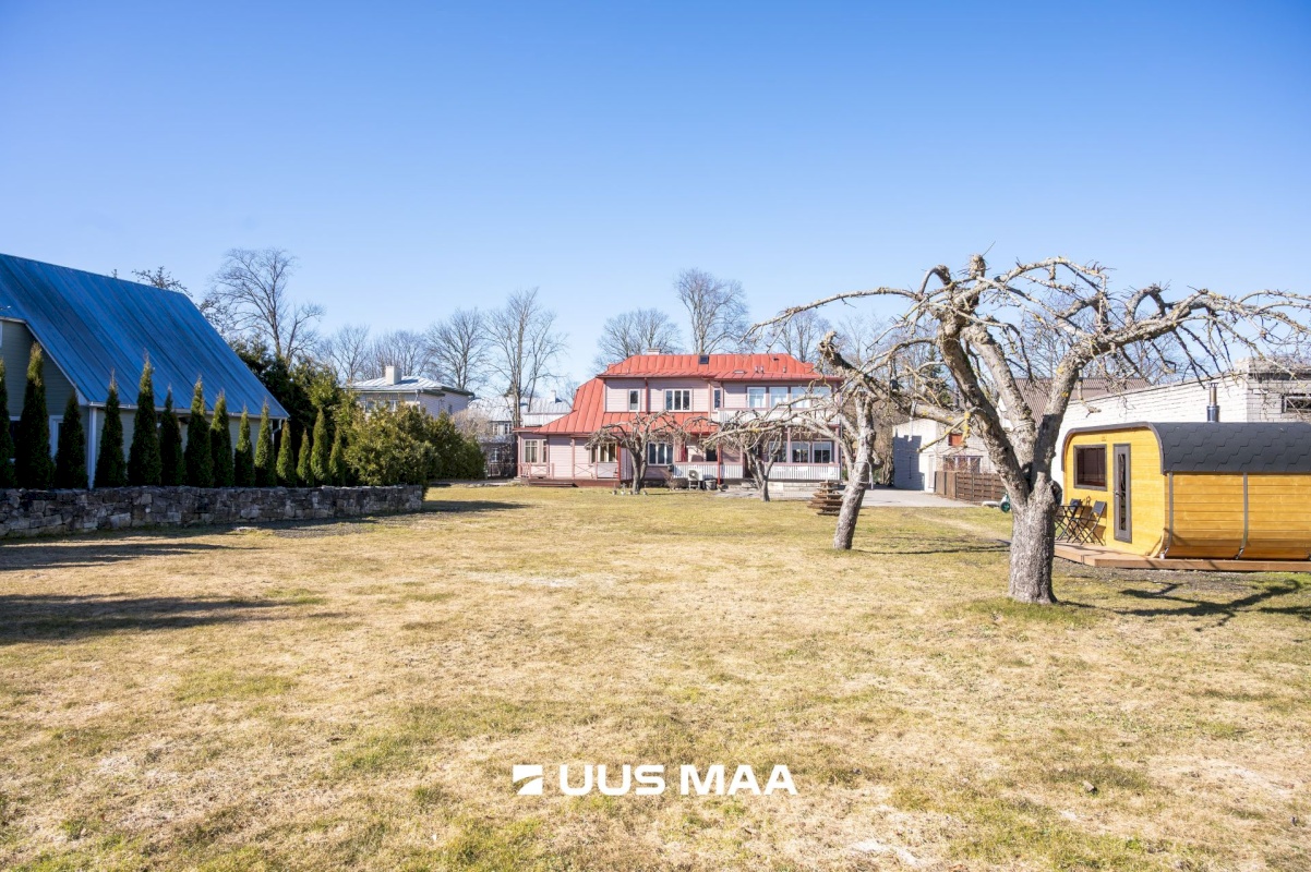 Saaremaa vald, Kuressaare linn, Pärna 14