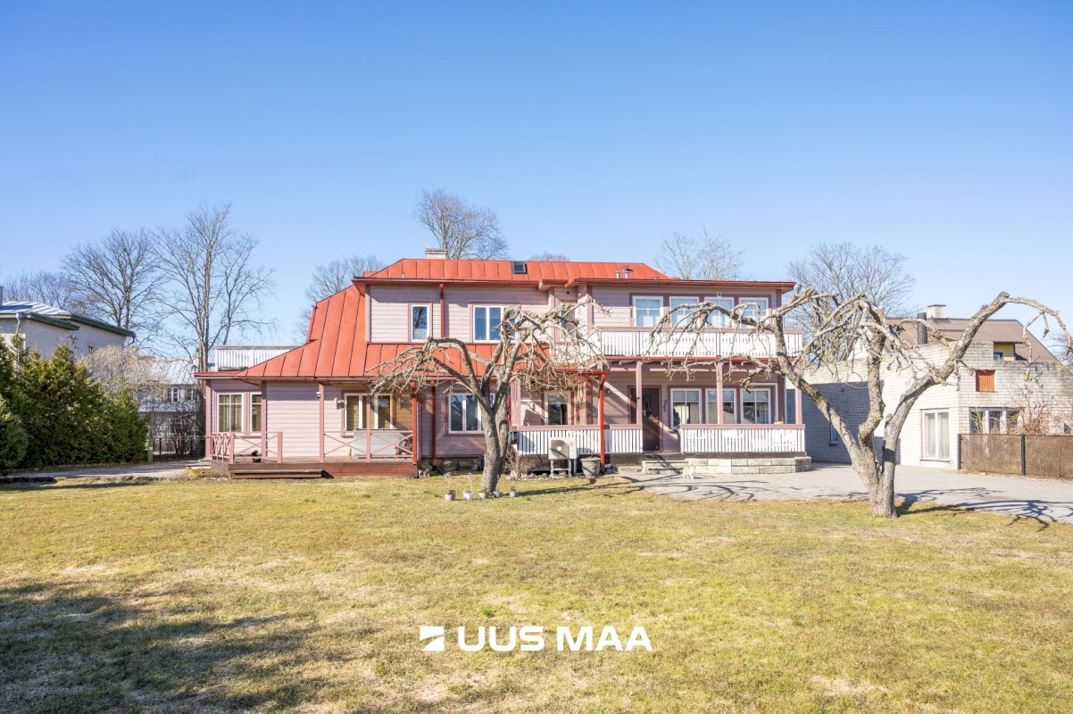 Saaremaa vald, Kuressaare linn, Pärna 14