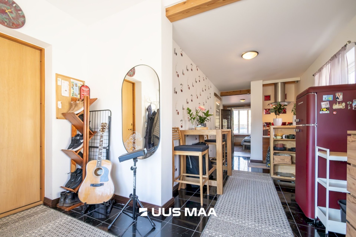 Saaremaa vald, Kuressaare linn, Pärna 14