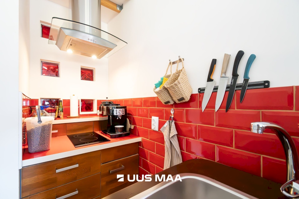 Saaremaa vald, Kuressaare linn, Pärna 14