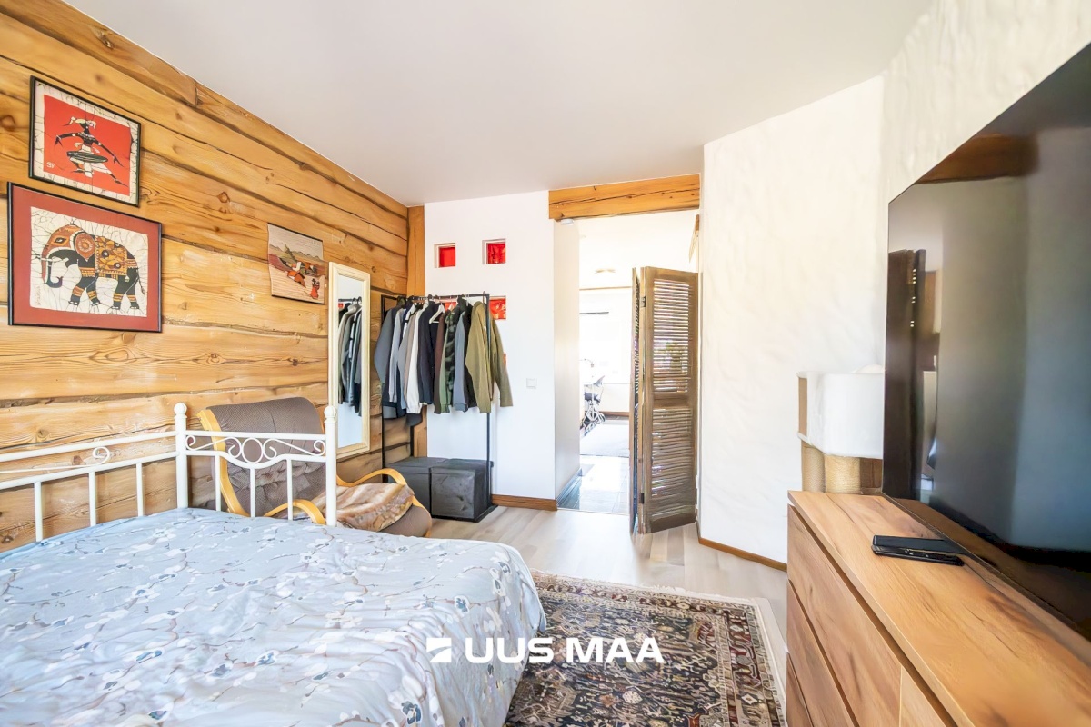 Saaremaa vald, Kuressaare linn, Pärna 14