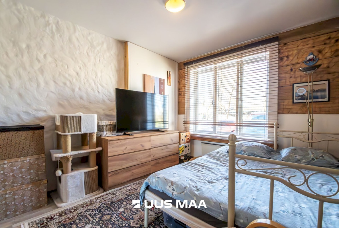 Saaremaa vald, Kuressaare linn, Pärna 14