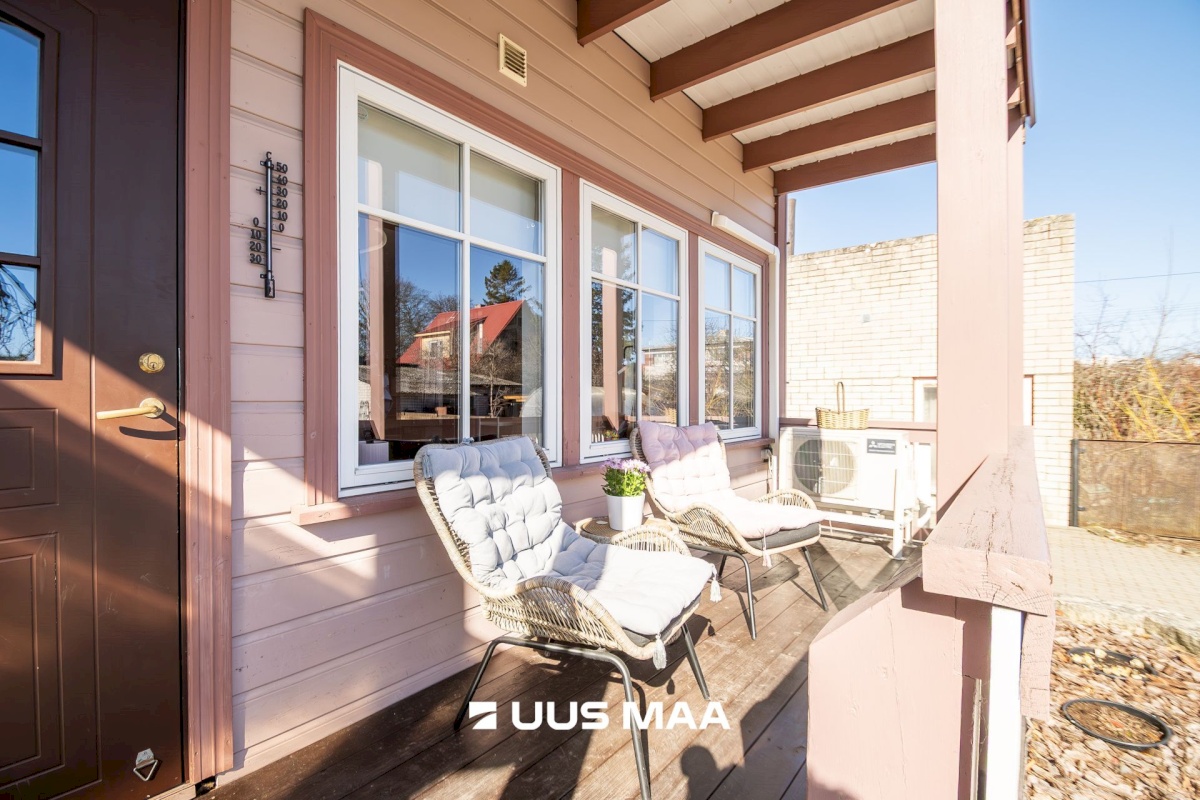 Saaremaa vald, Kuressaare linn, Pärna 14