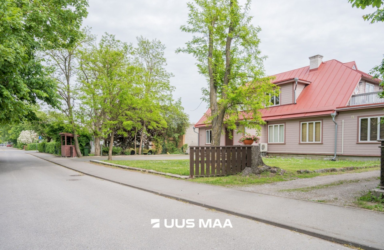 Saaremaa vald, Kuressaare linn, Pärna 14