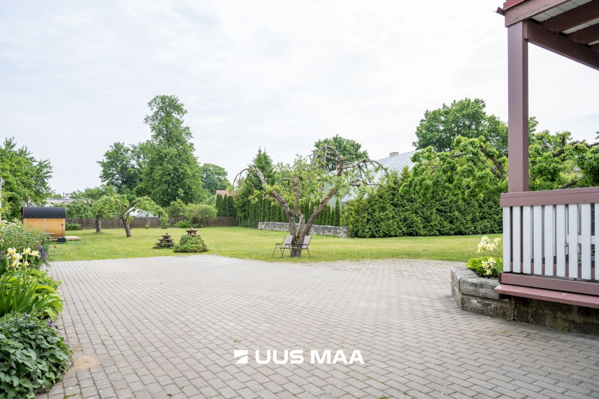 Saaremaa vald, Kuressaare linn, Pärna 14