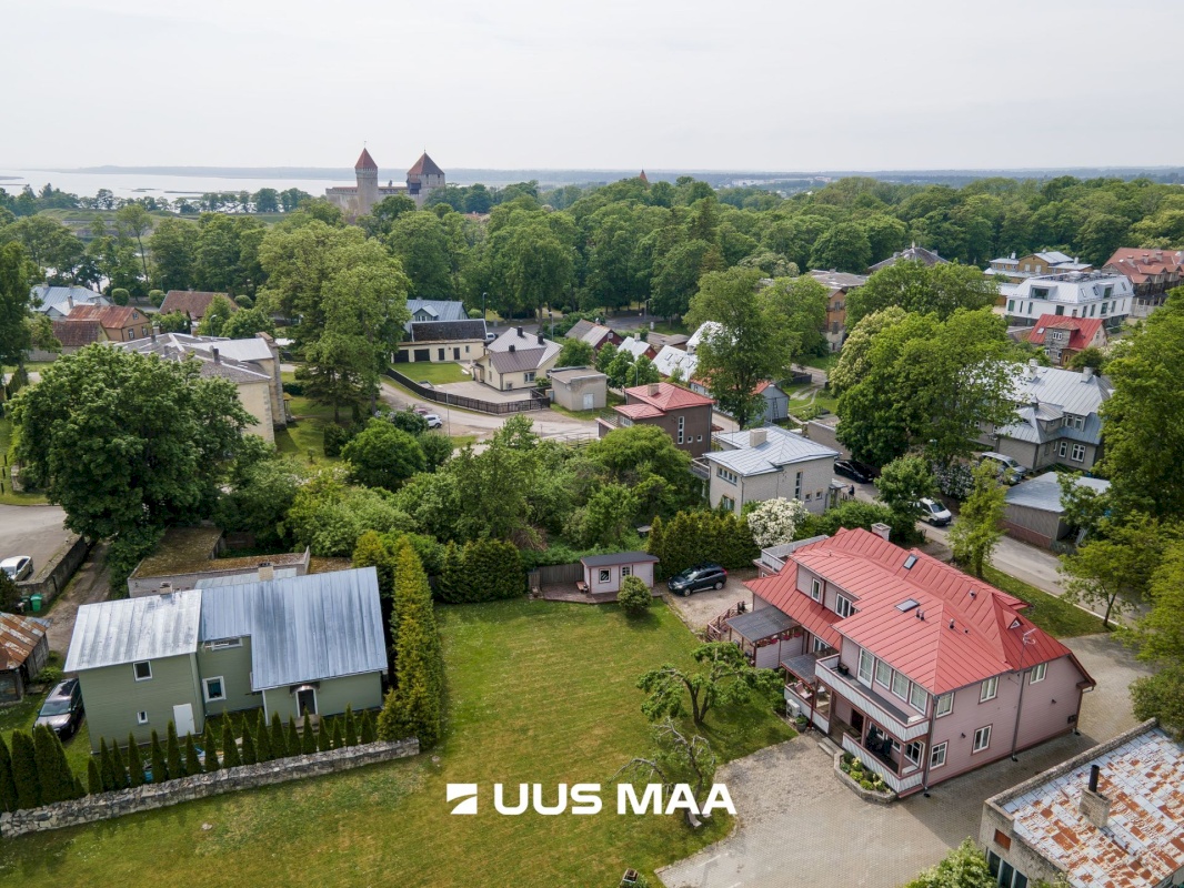 Saaremaa vald, Kuressaare linn, Pärna 14