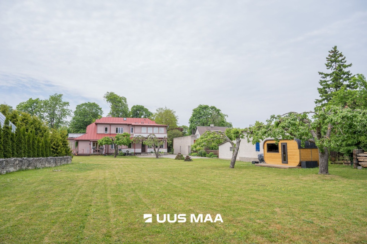 Saaremaa vald, Kuressaare linn, Pärna 14