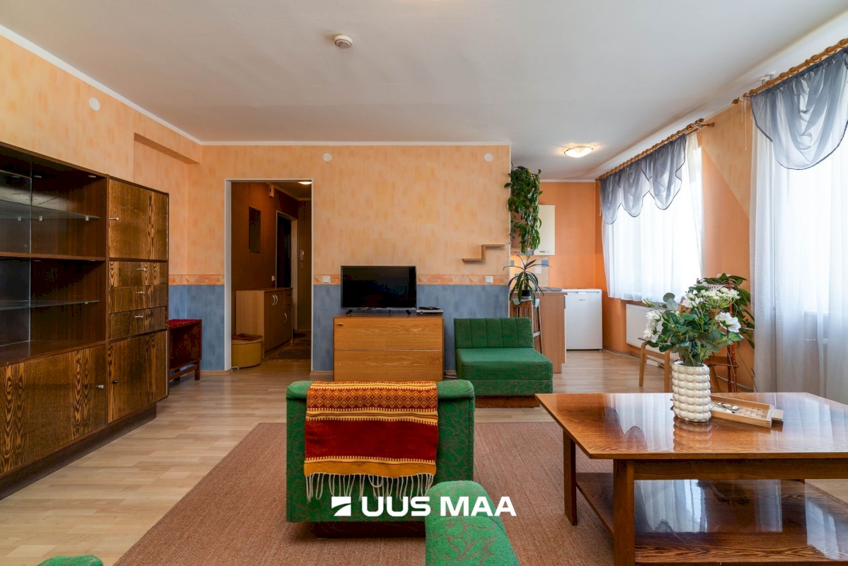 Viljandi linn, Paalalinn, Põhja pst 2b