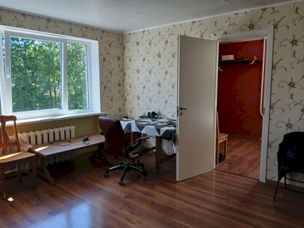 Põhja-Pärnumaa vald, Tootsi alev, Kooli 1