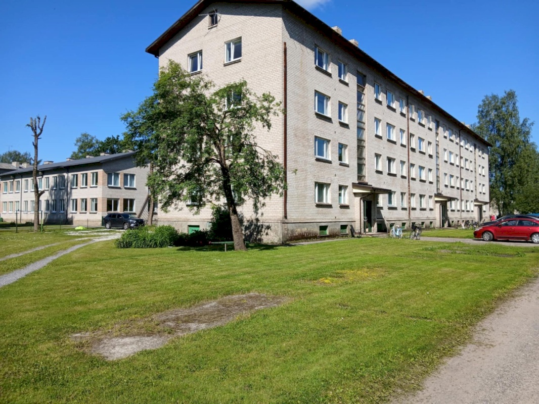 Põhja-Pärnumaa vald, Tootsi alev, Kooli 1