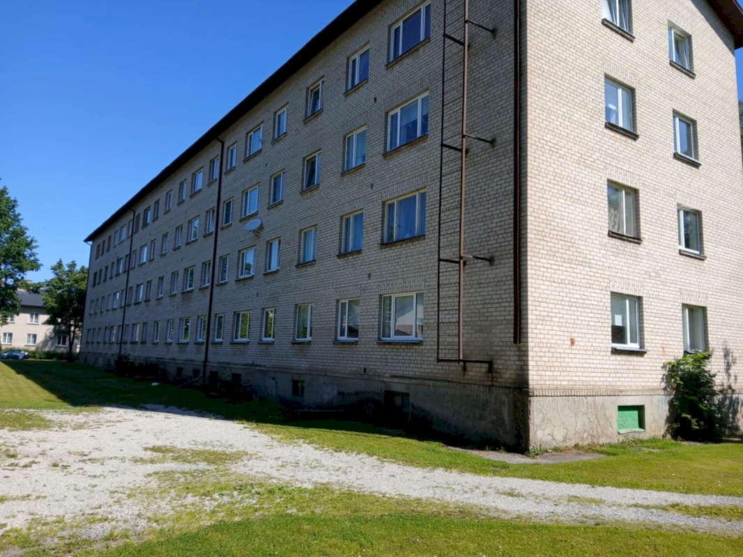 Põhja-Pärnumaa vald, Tootsi alev, Kooli 1