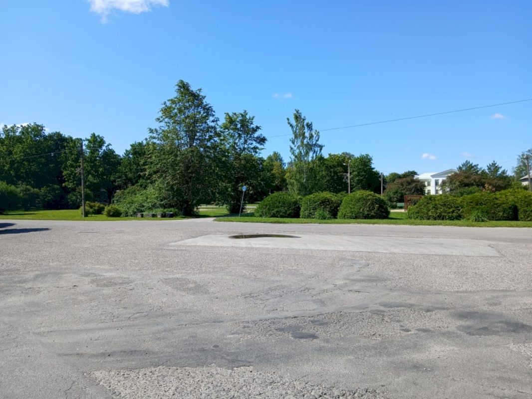 Põhja-Pärnumaa vald, Tootsi alev, Kooli 1