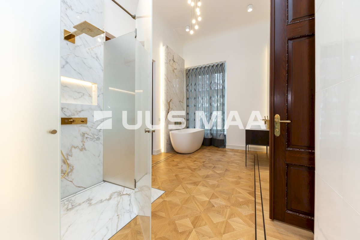 Tallinn, Kesklinna linnaosa, Vanalinna, Lai tn 13