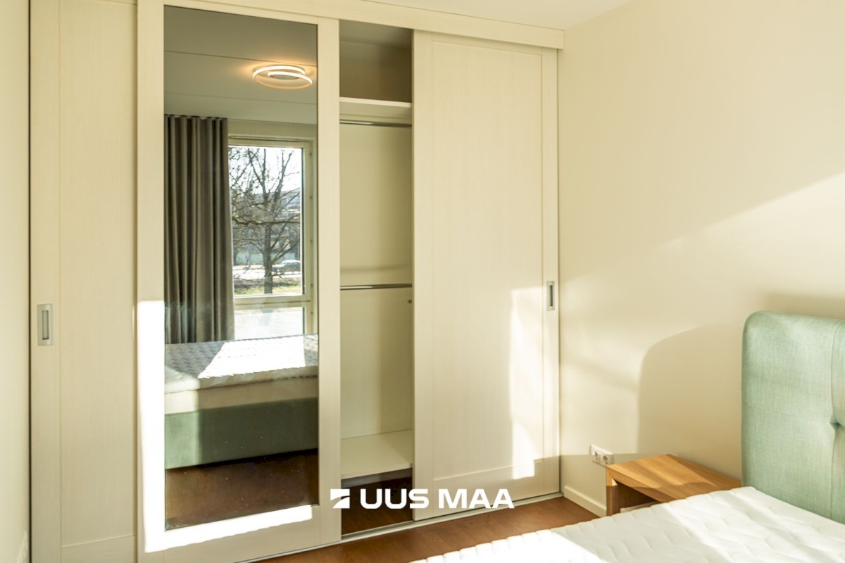 Tallinn, Kesklinna linnaosa, Kadriorg, Liivaoja 4b