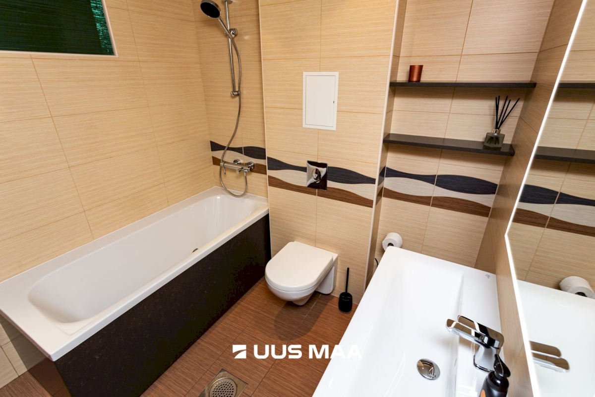 Tallinn, Kesklinna linnaosa, Kadriorg, Liivaoja 4b