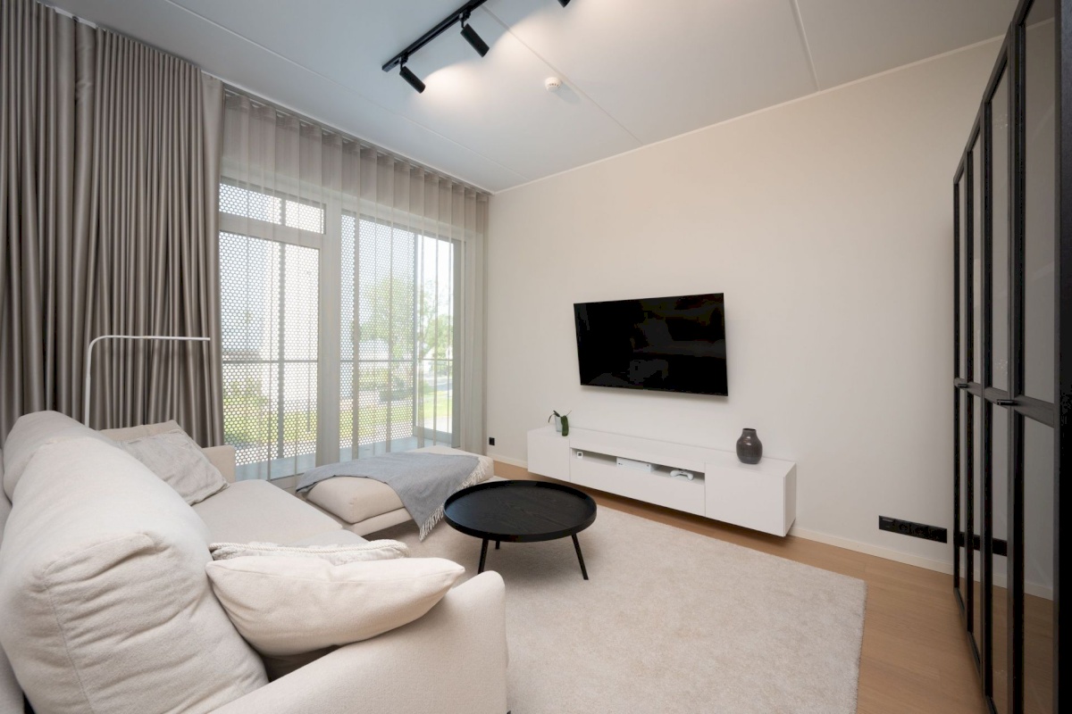 Tallinn, Lasnamäe linnaosa, Ülemiste, Tuletorni 14