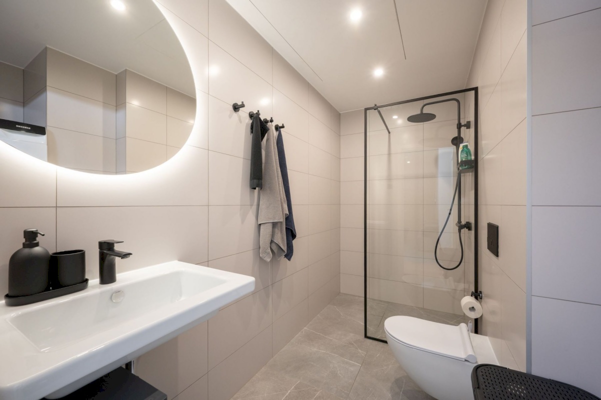 Tallinn, Lasnamäe linnaosa, Ülemiste, Tuletorni 14